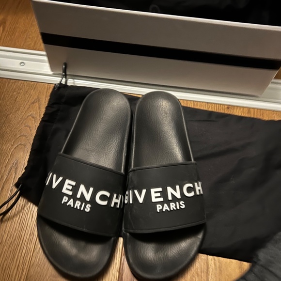 Givenchy slippers - Picture 2 of 3